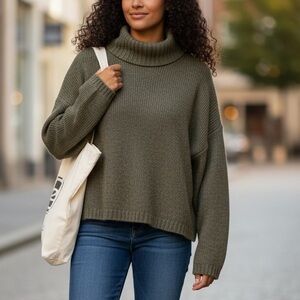 Abercrombie & Fich long sleeve Cozy sand Turtleneck Sweater size M